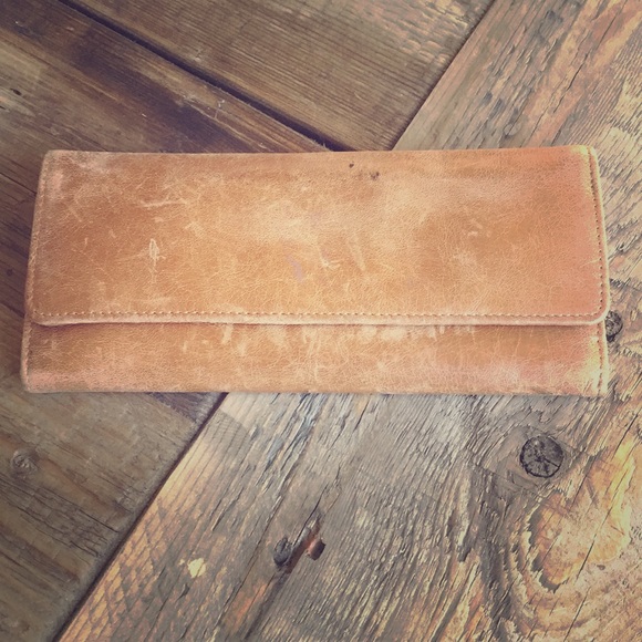 HOBO Handbags - Hobo Sadie Wallet in Caramel